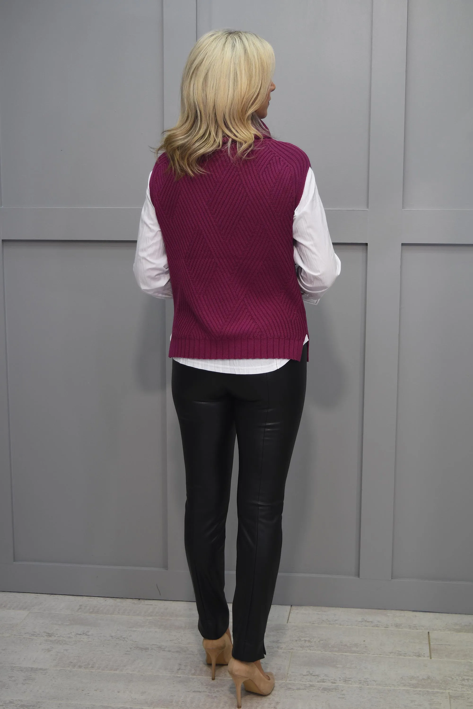 Marble Burgundy Diamond Knit Sleeveless Sweater- 6755 205