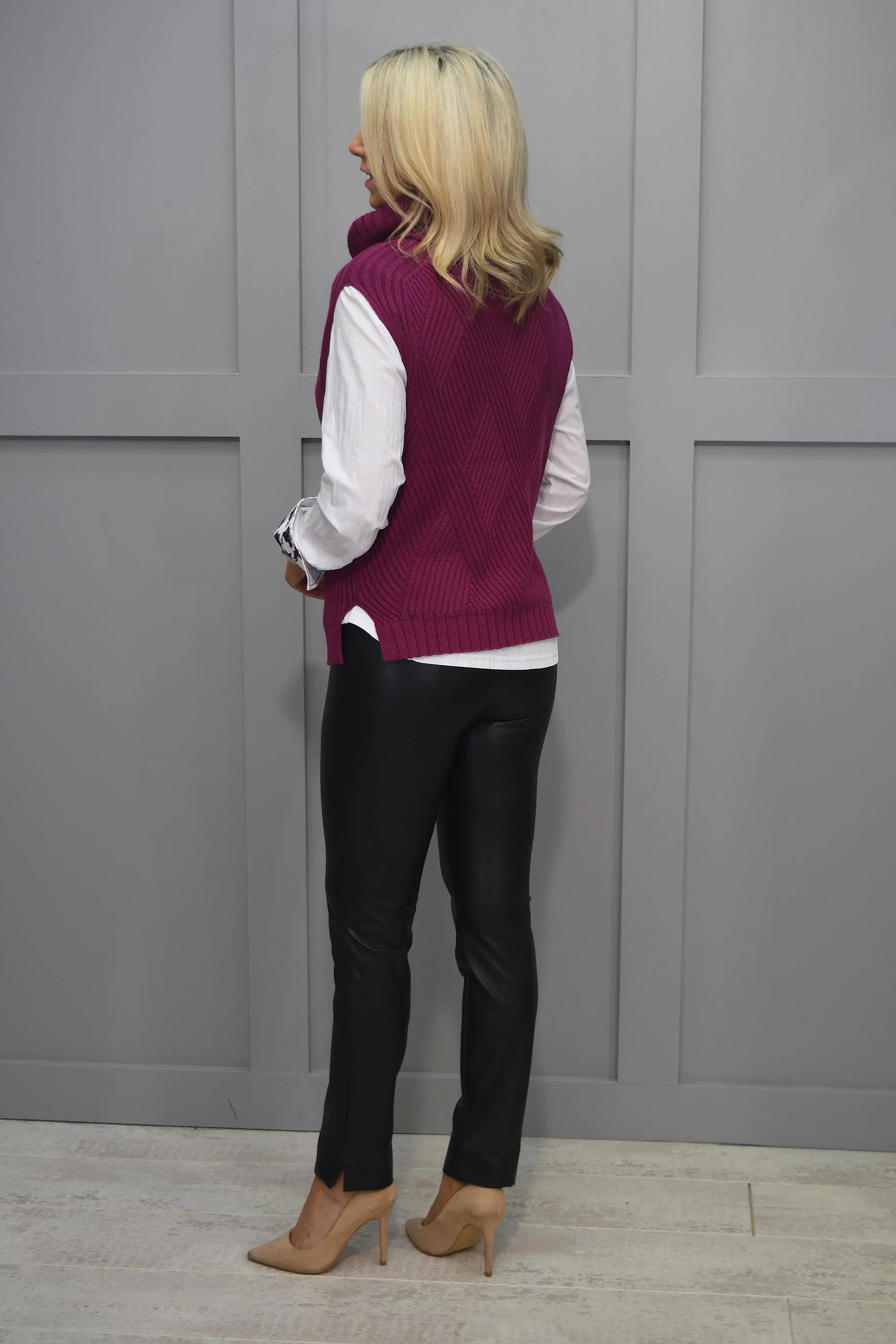 Marble Burgundy Diamond Knit Sleeveless Sweater- 6755 205