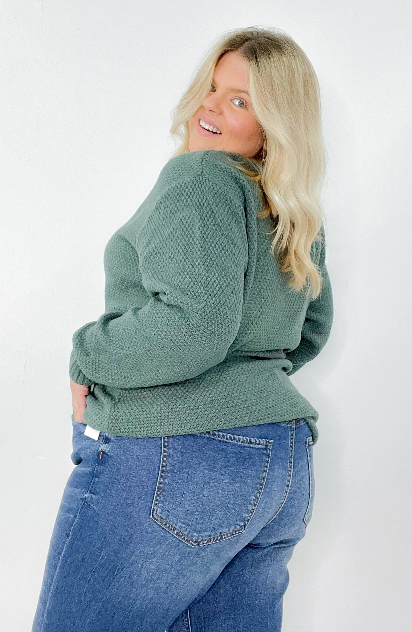 Mid-weight Round Neck Curvy Sweater