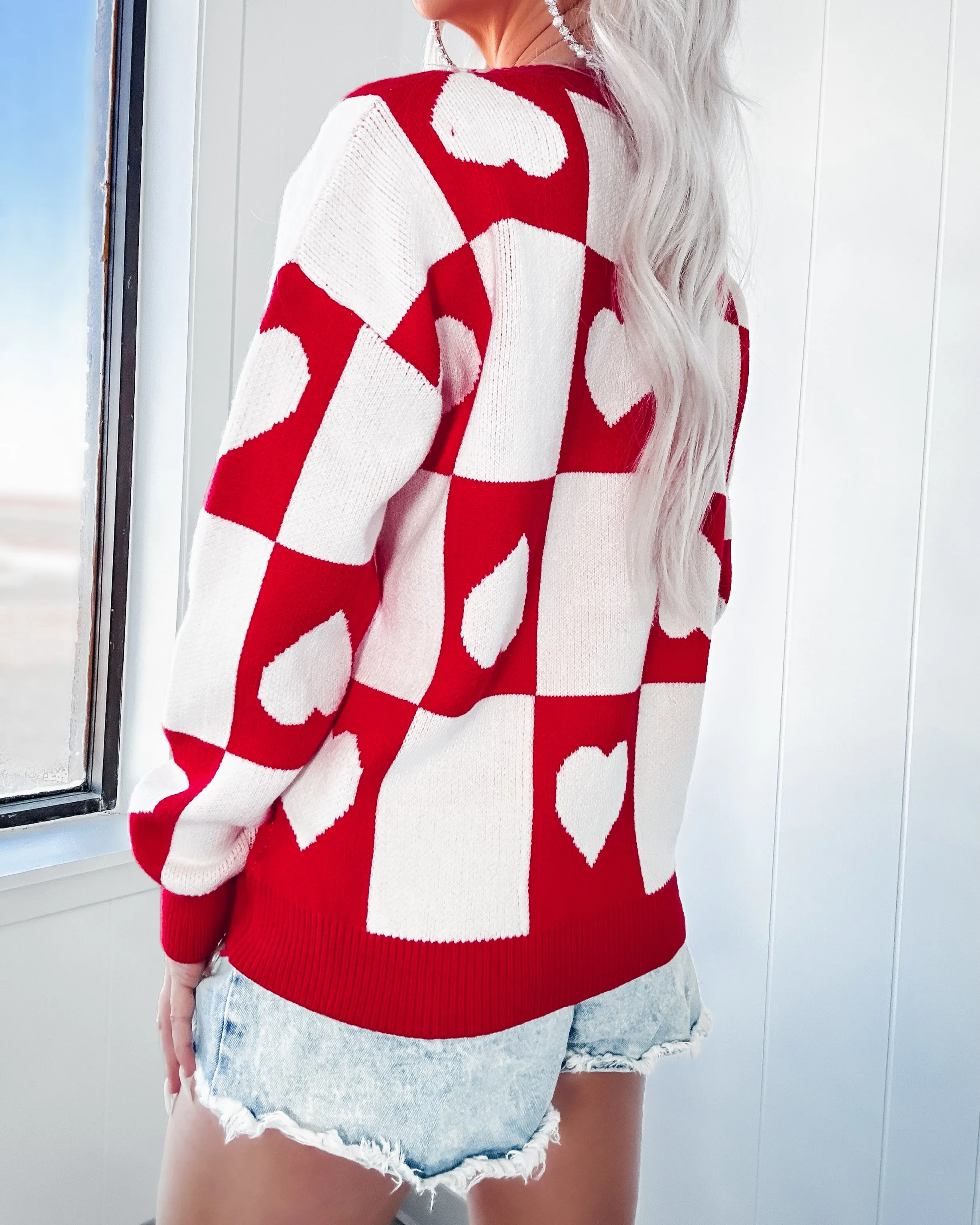 Queen Of Hearts Checkered Sweater - Red