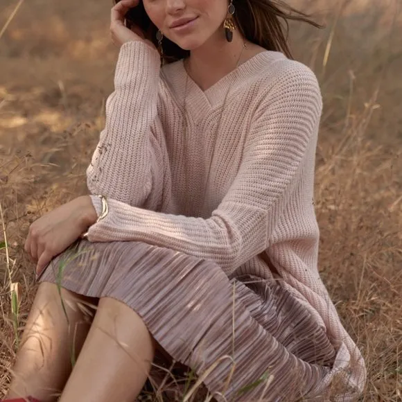 SOFIA Soft Pink Oversized Sweater